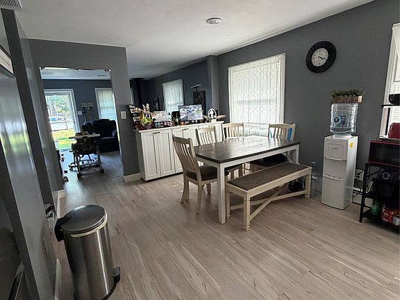 2nd image of 69 Mastic Boulevard