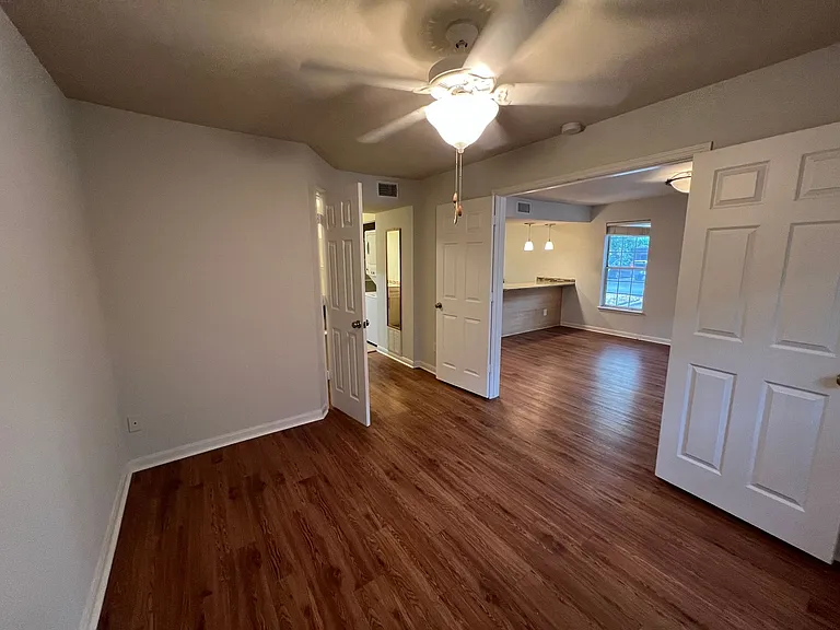 7685 Northcross Dr #909 — Photo 7