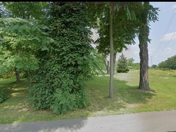 20710 N Superior Rd E, Taylor, MI 48180