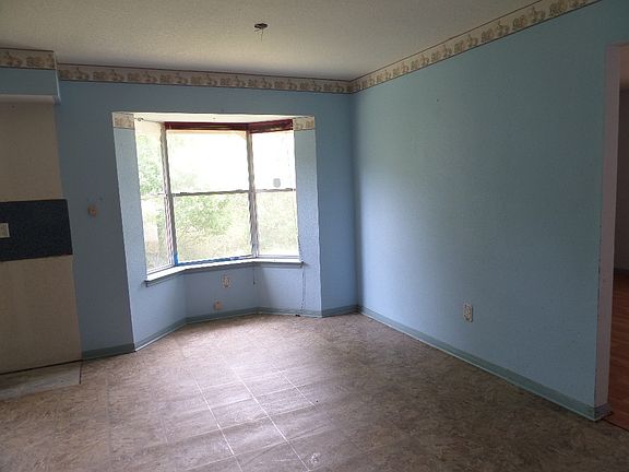5th image of 4421 Summit Hurst