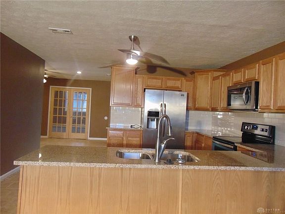 3rd image of 635 Longvale Dr