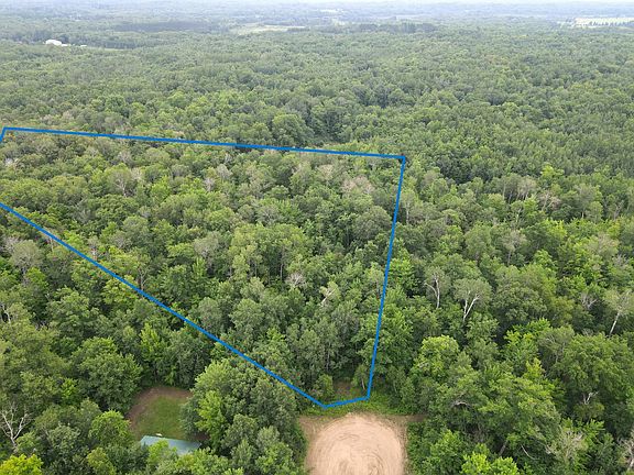 2nd image of Woodpecker Ln