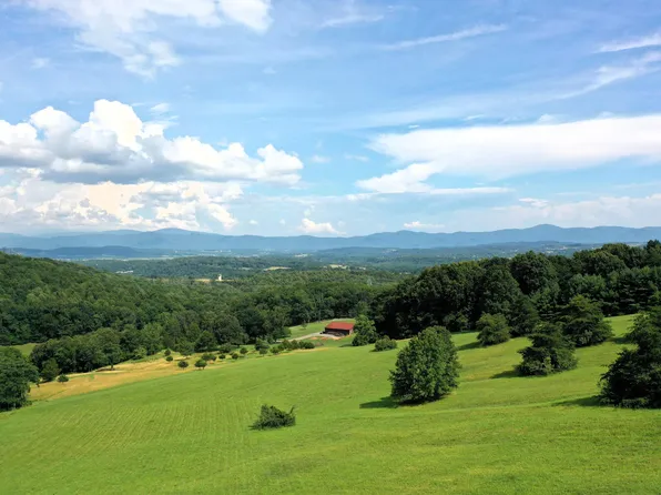 1 Shenandoah View Dr, Lexington, VA 24450