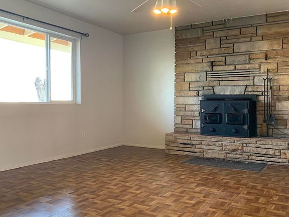 3rd image of 8184 N Shelley Ave