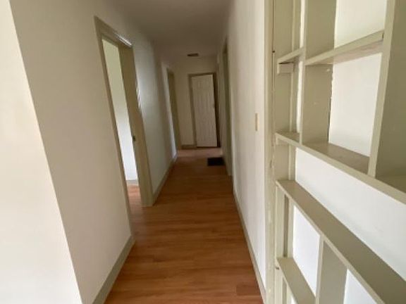 4th image of 13 Smith Ave