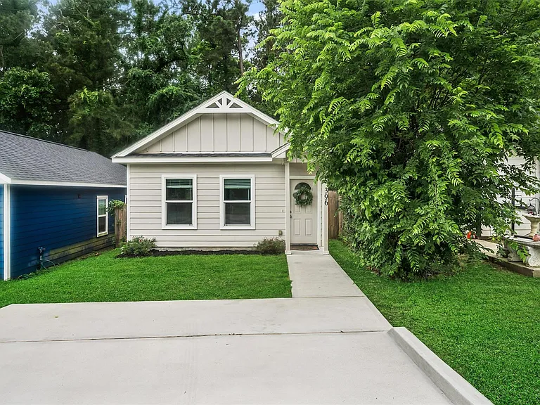 396 Westchase — Photo 1