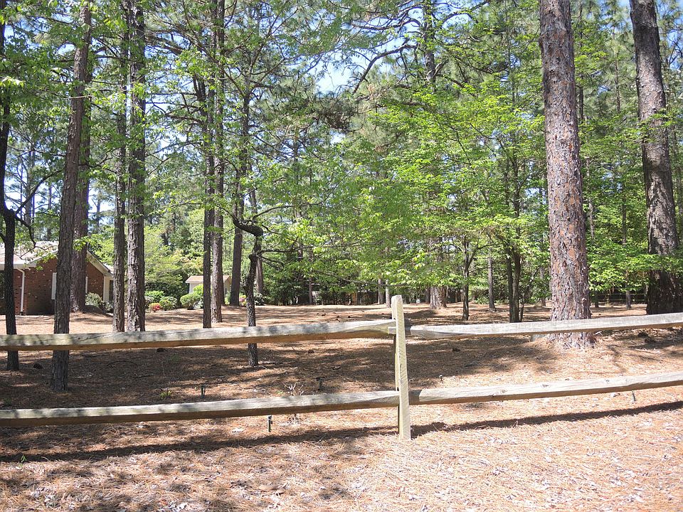 2nd image of 137 Pine Ridge Dr