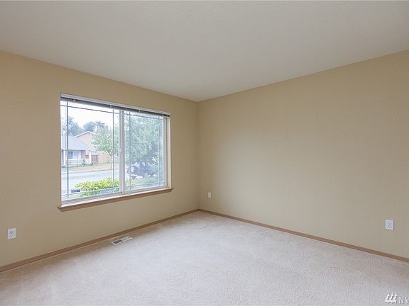 3rd image of 1601 186th Street Ct E