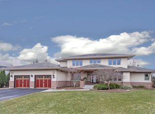 981 Hayrack Dr, Algonquin, IL 60102