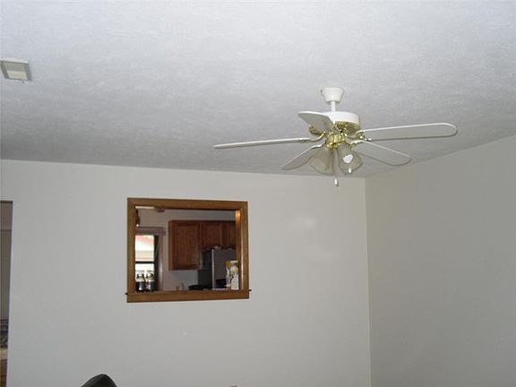 2nd image of 3836 Wildwood Dr