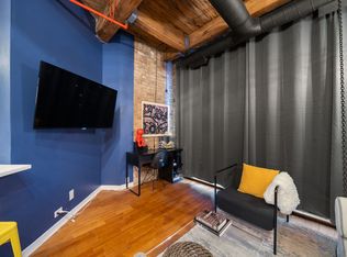 225 W Huron St APT 501, Chicago, IL 60654