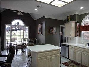 5th image of 618 Lucerne Dr