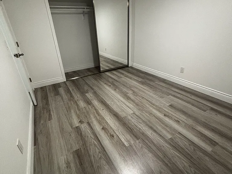 145 W Grove St #B — Photo 14