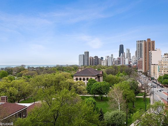 2nd image of 2000 N Lincoln Park W #1504
