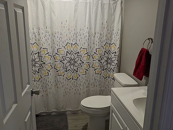 3rd image of 301 Eden Prairie Ln