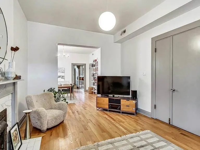 848 N Winchester Ave #1 — Photo 4