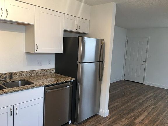 2nd image of 1415 29th St APT A