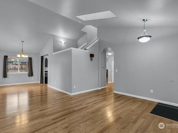 5th image of 19417 77th Avenue Ct E