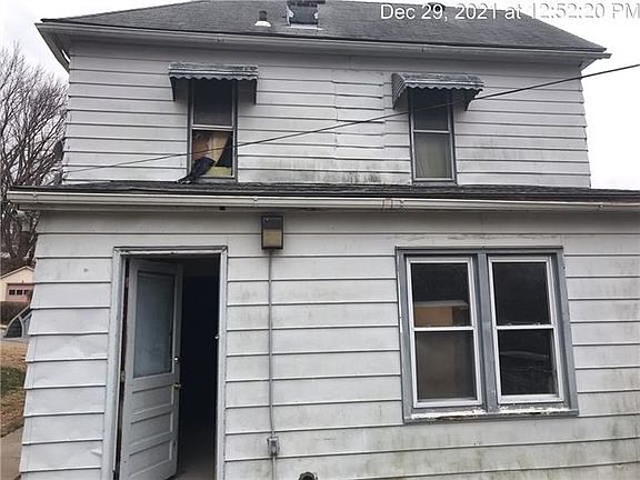 2nd image of 301 Harvard St