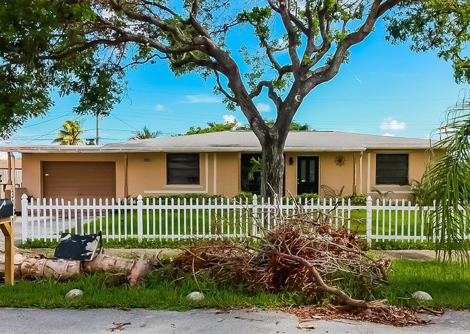2nd image of 3011 SW 35th Ave