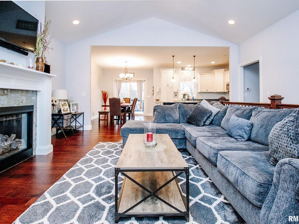 6 Kemp St, Delavan, IL 61734 Zillow