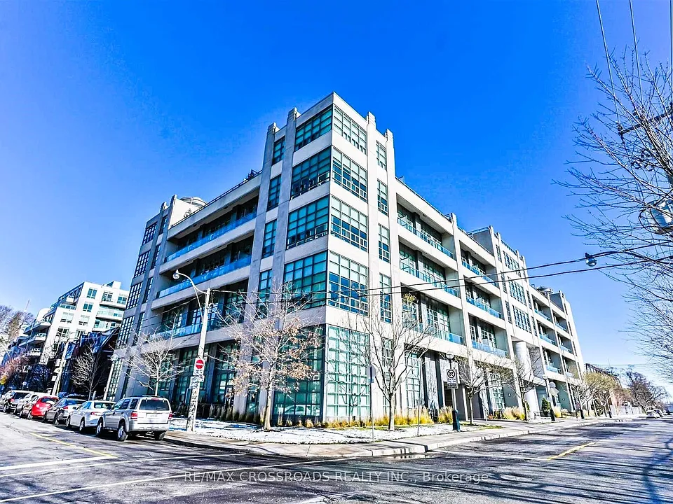 380 Macpherson Ave #225