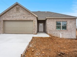 800 Ann Pl, Bentonville, AR 72713