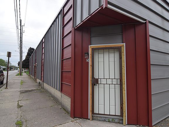 3rd image of 4001 E Michigan St #4