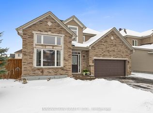 525 Grand Tully Way, Ottawa, ON K1V 2M8