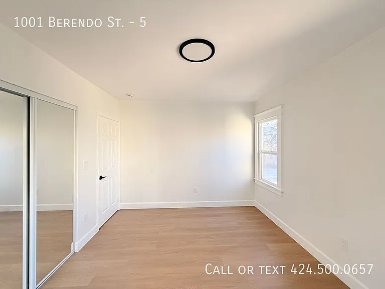 1001 N Berendo St #5 — Photo 12