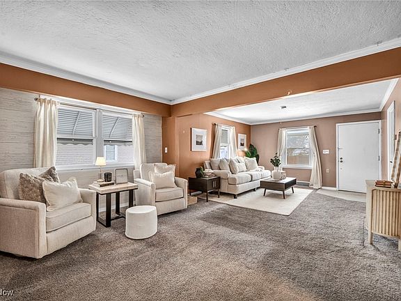 3rd image of 4809 Wellington Ave