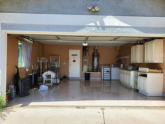 3rd image of 7876 Celeste Ave