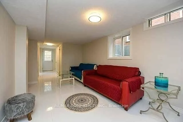 198 Harrowsmith Dr — Photo 19