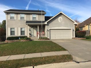 9704 S 26th St, Bellevue, NE 68123