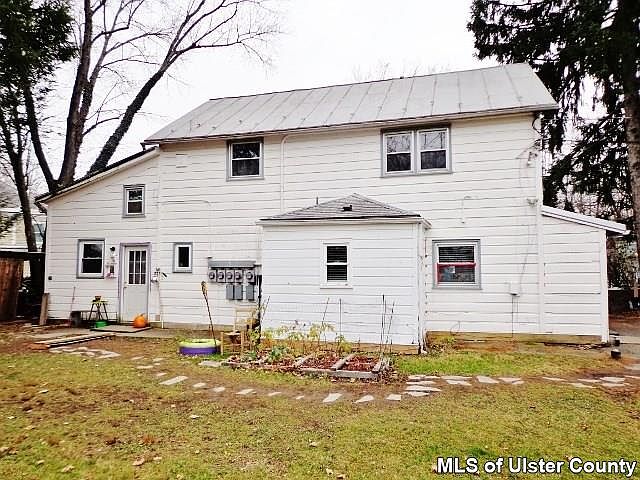 2nd image of 4 Wurts Ave