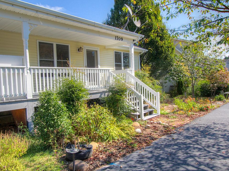 1st image of 1709 Ginger Ln