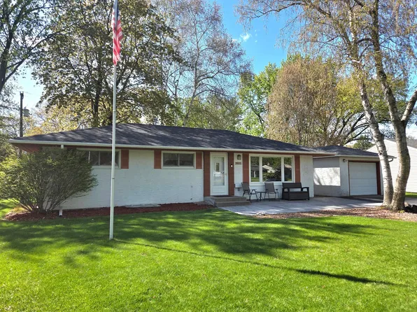 3811 Saint Regis Dr, White Bear Lake, MN 55110