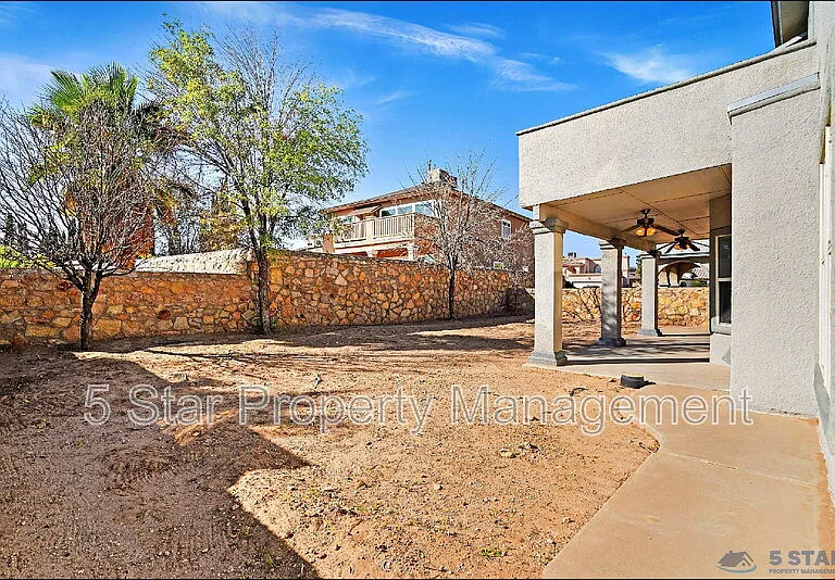 1315 Olga Mapula Dr — Photo 35