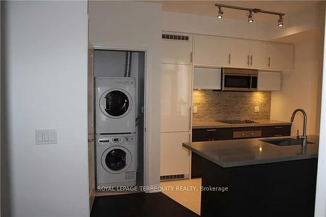 8 Mercer St #206 — Photo 12