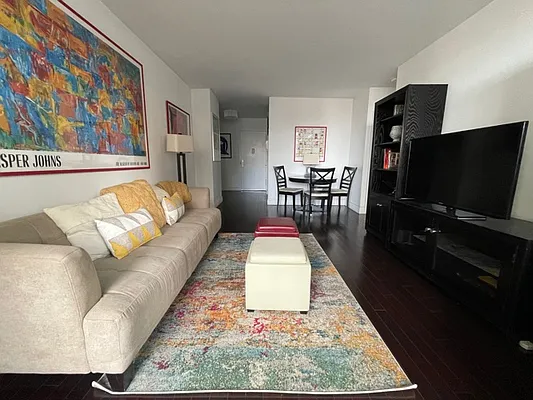 Rented by Compass | media 14