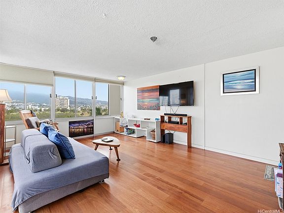 2nd image of 2415 Ala Wai Blvd APT 801