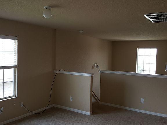 3rd image of 10331 Royal Est