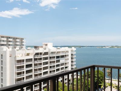 1450 Brickell Bay Dr APT 1114, Miami, FL, 33131