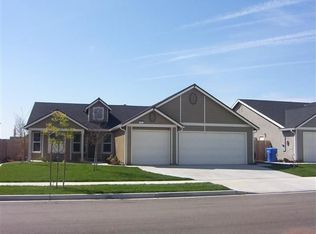 1787 W Hayward St, Hanford, CA 93230