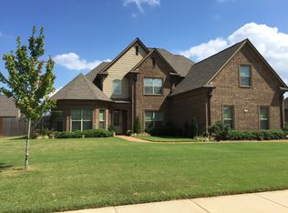 1112 Hawks Crossing Dr N, Olive Branch, MS 38654