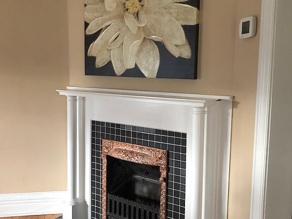 4th image of 32 Golden Hill Ave