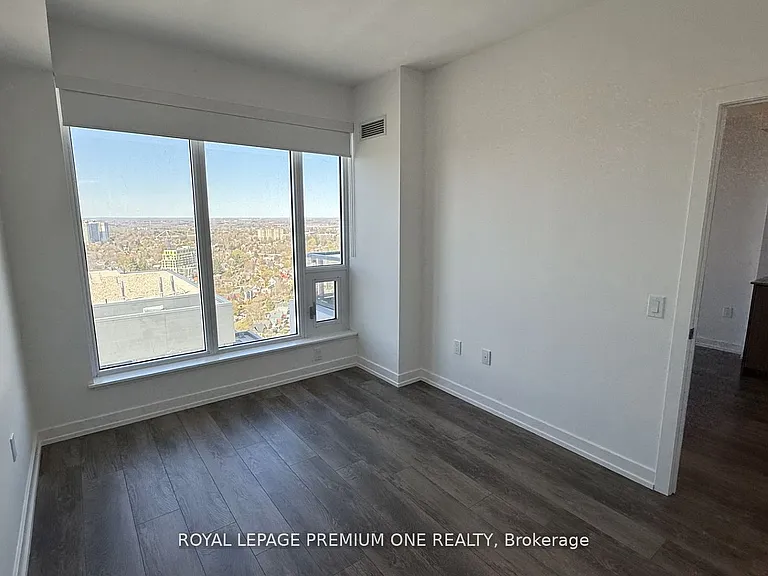15 Wellington St S #2414 — Photo 21