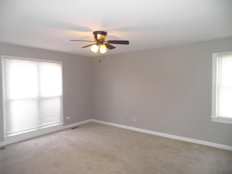 1207 Silverhill Ct — Photo 9