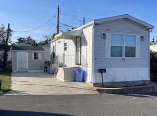 220 W Sylvania Ave TRAILER 27, Neptune, NJ 07753