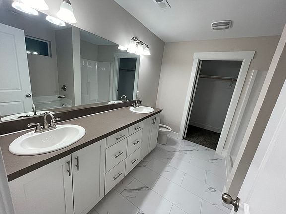 4th image of 1401 Hardcastle Ave #1